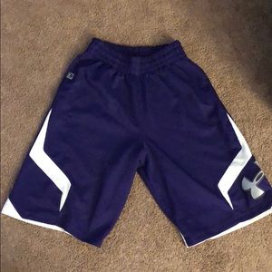 Men’s UA shorts